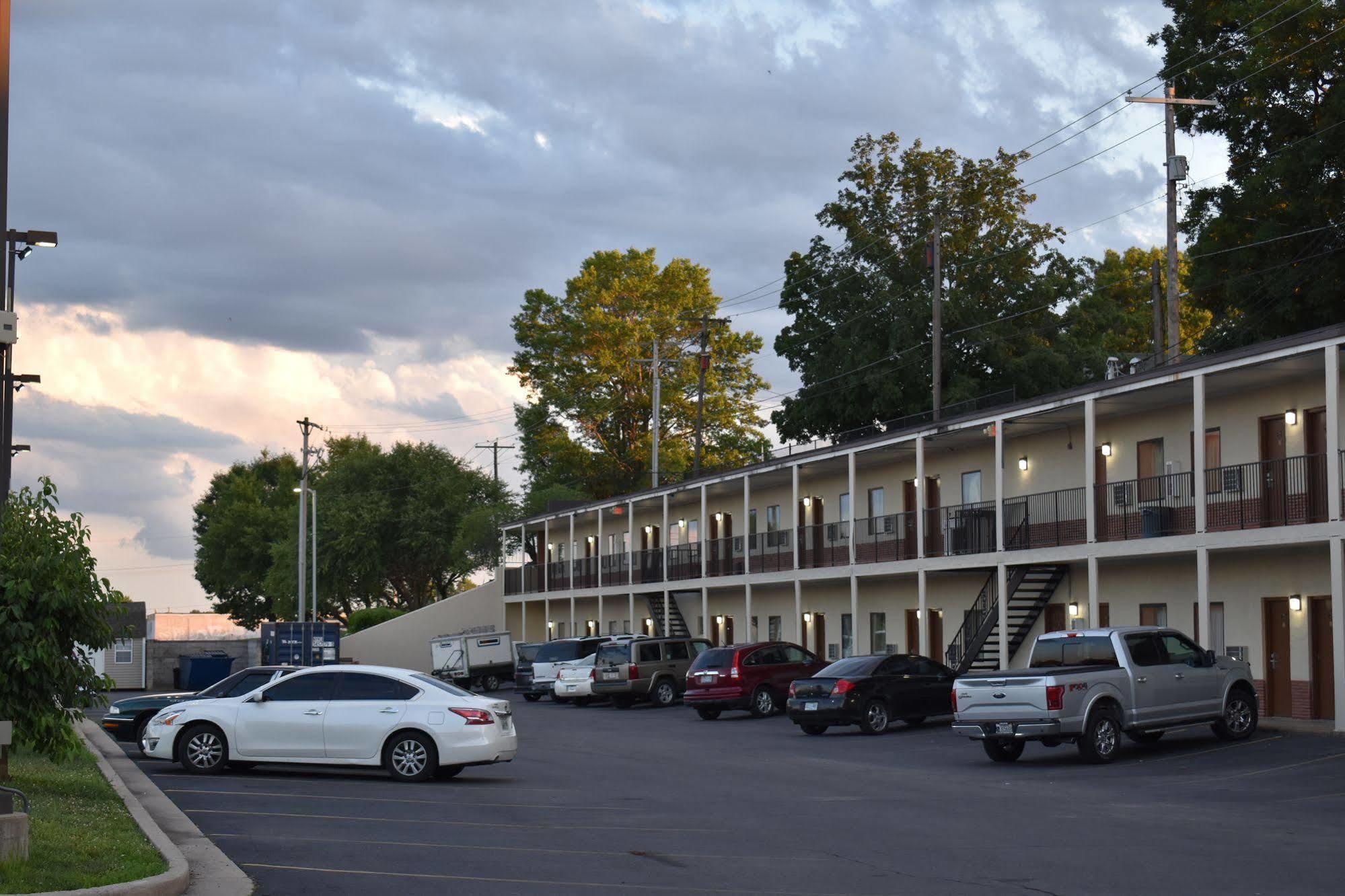 Town House Inn Cap-Girardeau Extérieur photo